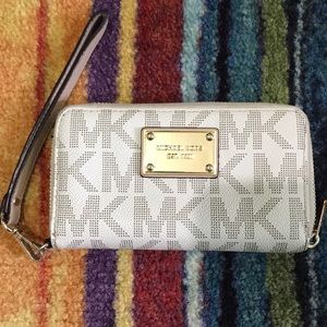 Michael Kors wallet